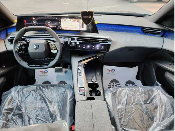 Car image 20