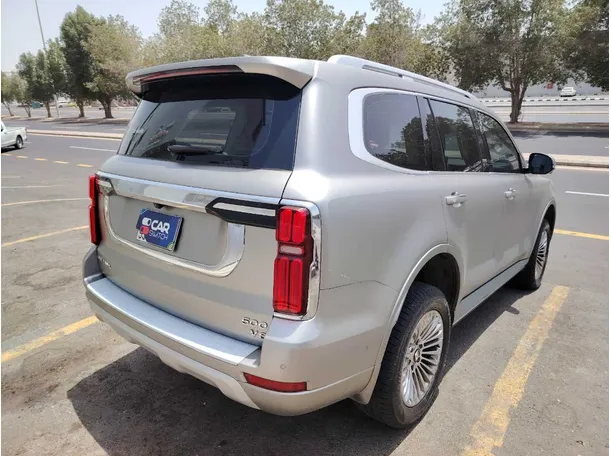 Car image 5