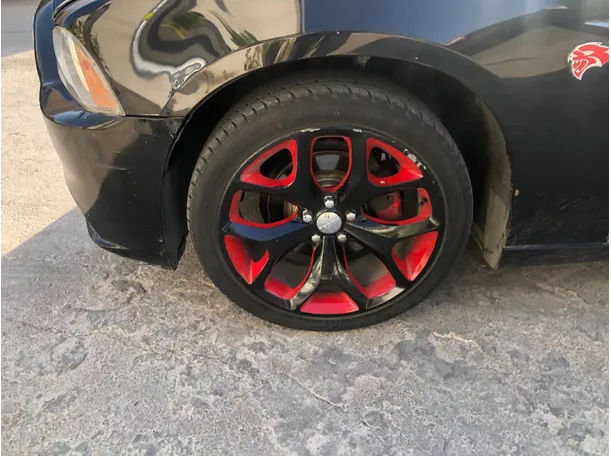Car image 10