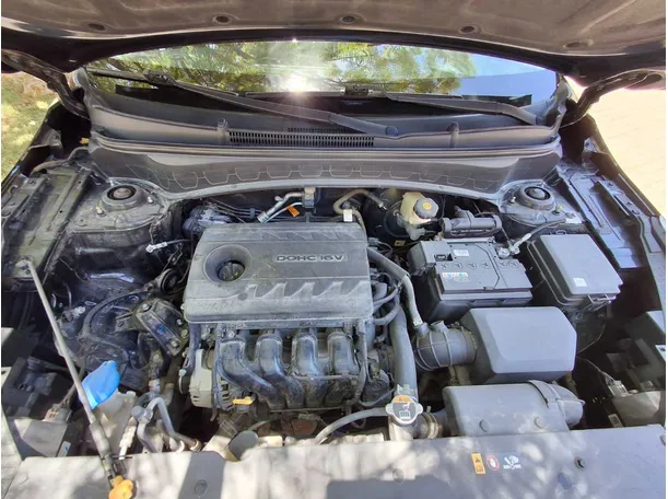 Car image 19