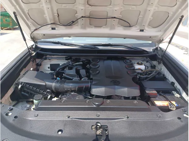 Car image 24