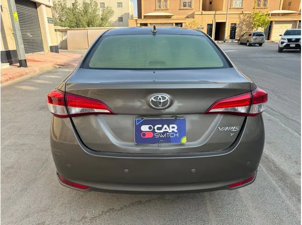 Car image 6