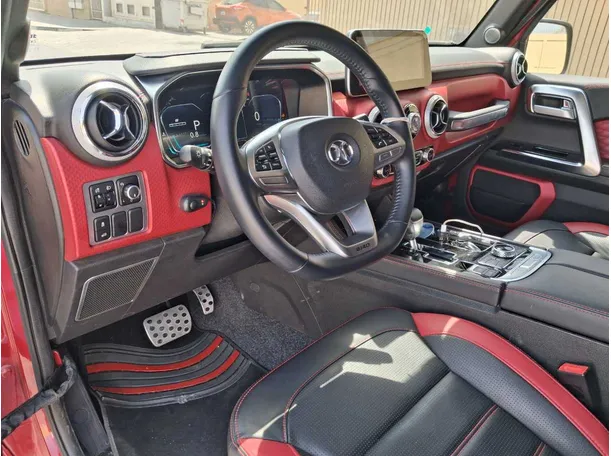 Car image 11