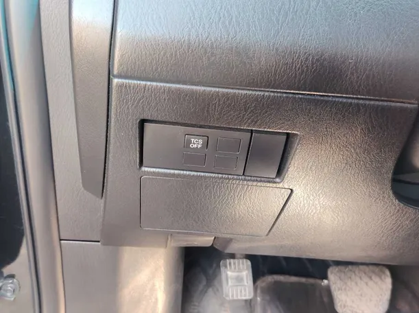Car image 27