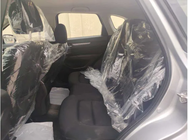 Car image 17
