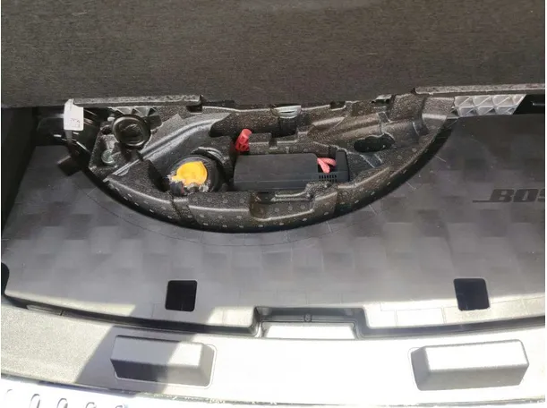 Car image 48