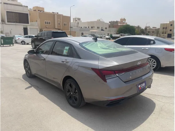 Car image 7