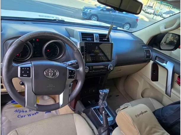 Car image 7