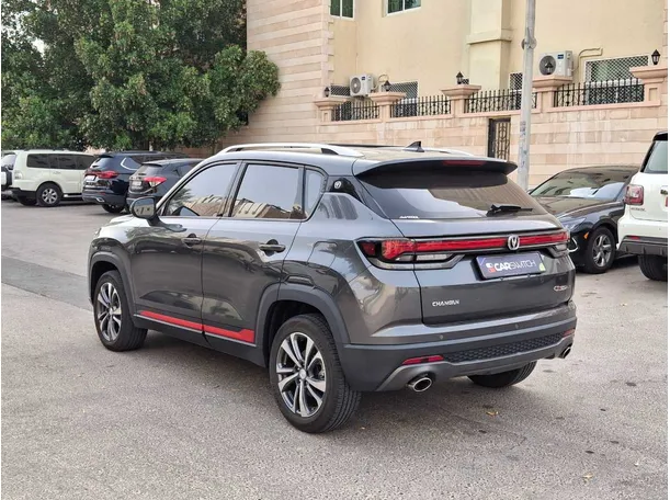 Car image 7