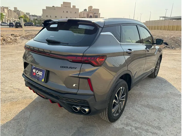 Car image 5