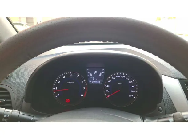 Car image 19