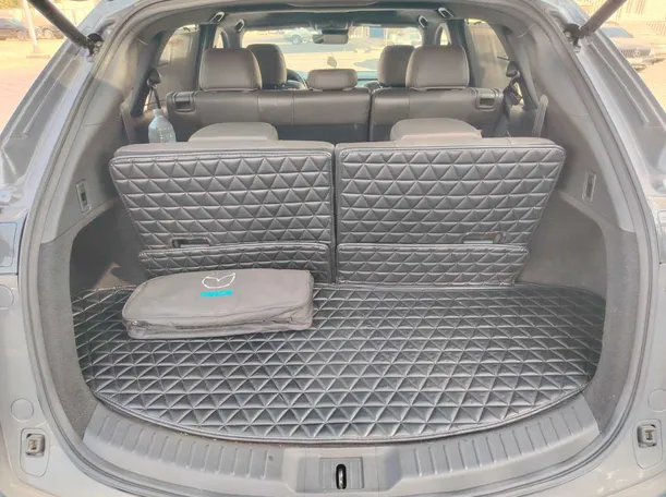 Car image 27