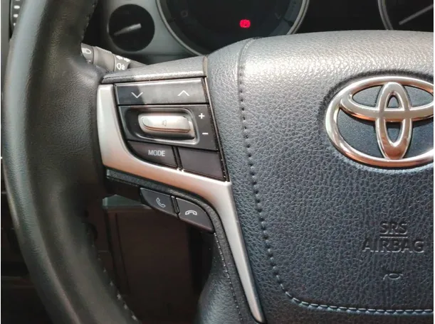 Car image 32
