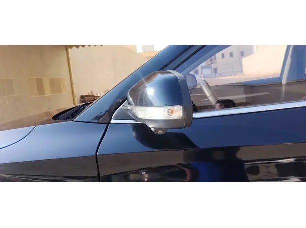 Car image 28