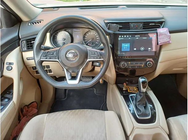 Car image 17
