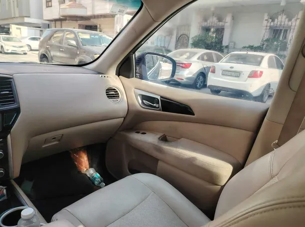 Car image 38
