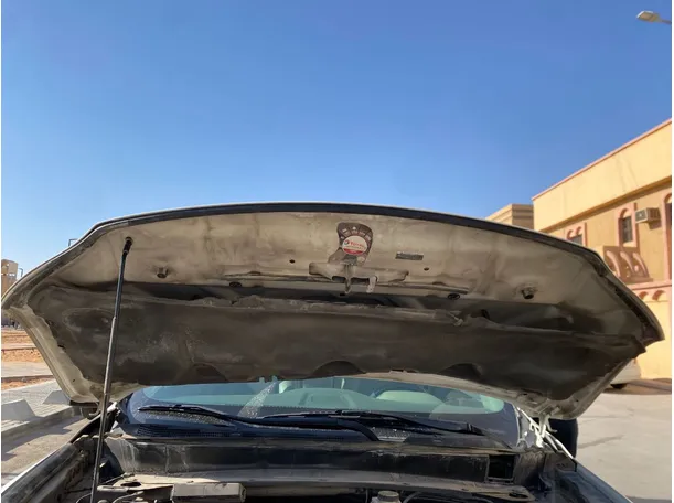 Car image 30