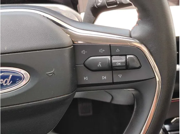 Car image 34