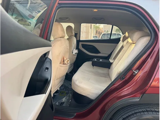 Car image 13