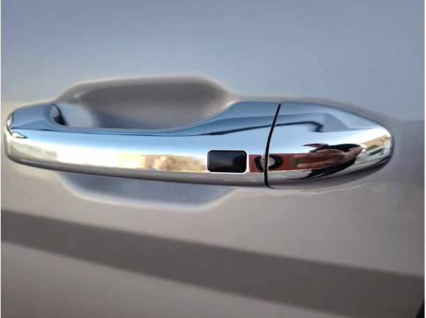 Car image 29