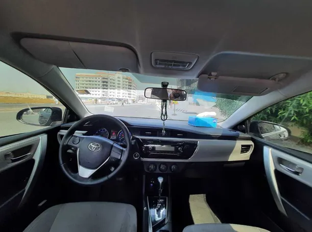 Car image 14