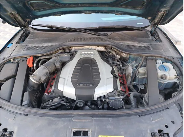 Car image 24