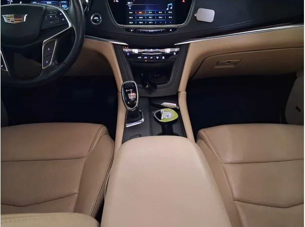 Car image 17