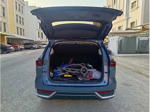 Car image 27