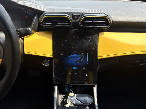 Car image 20