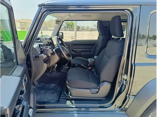 Car image 13