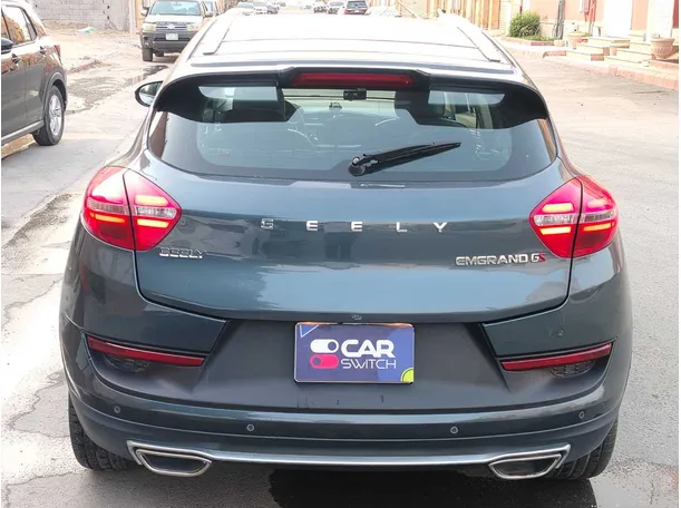 Car image 6