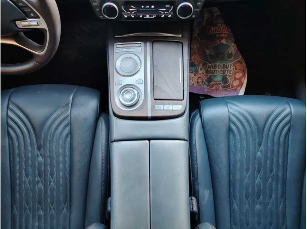 Car image 22