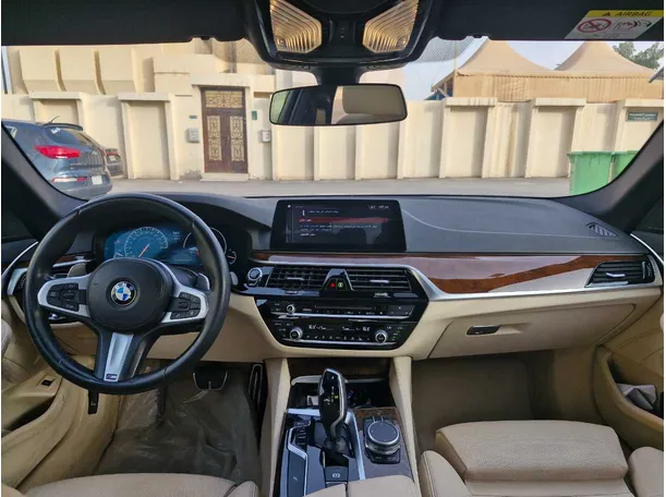 Car image 17