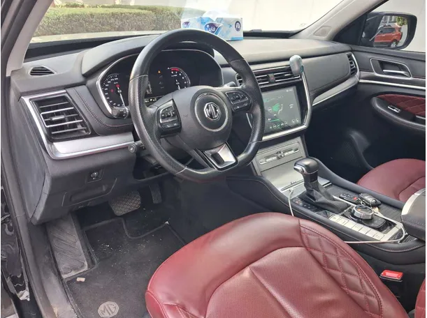 Car image 11