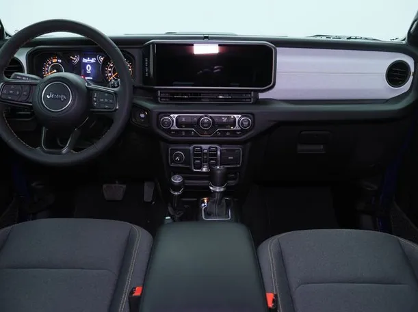 Car image 14