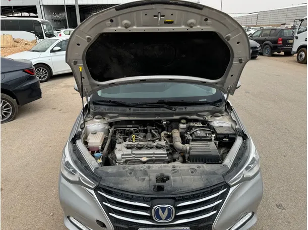 Car image 21