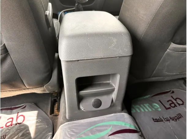 Car image 23
