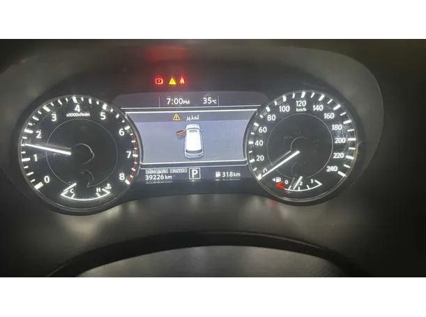 Car image 27