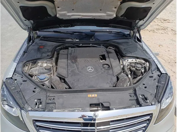 Car image 28