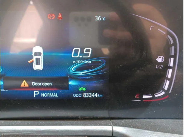 Car image 18