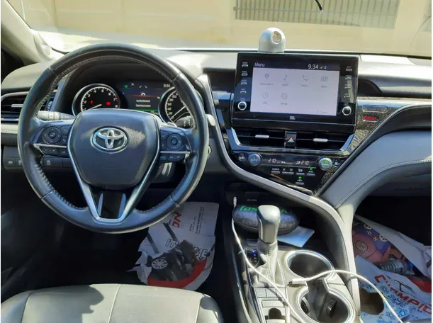 Car image 15