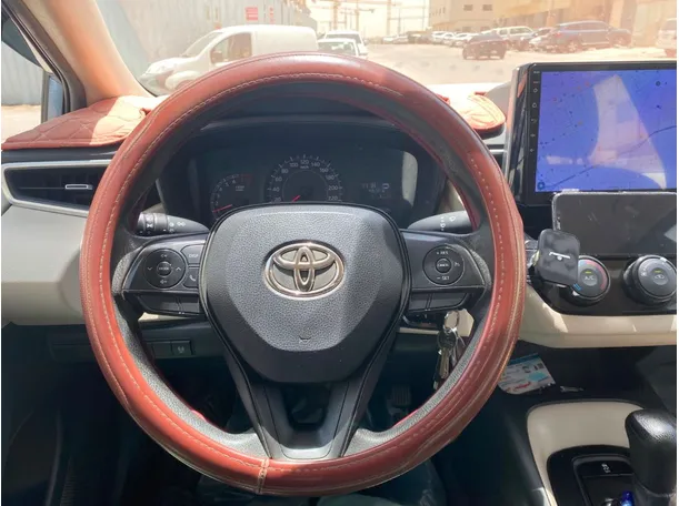 Car image 16