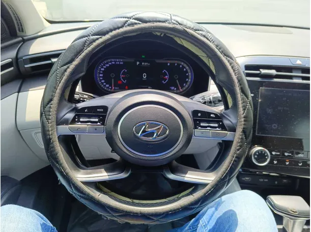 Car image 22