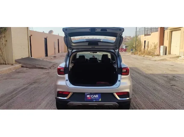 Car image 21