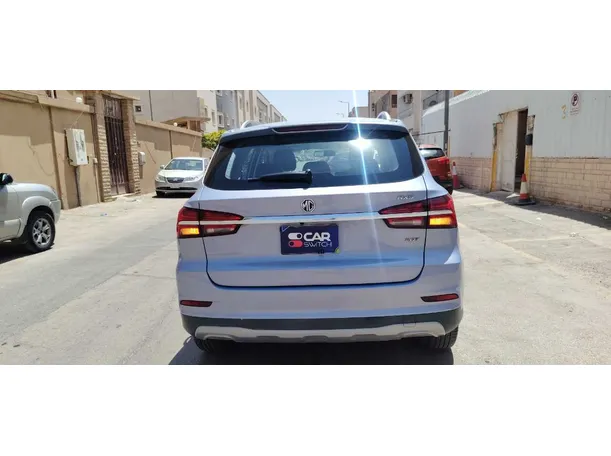 Car image 6