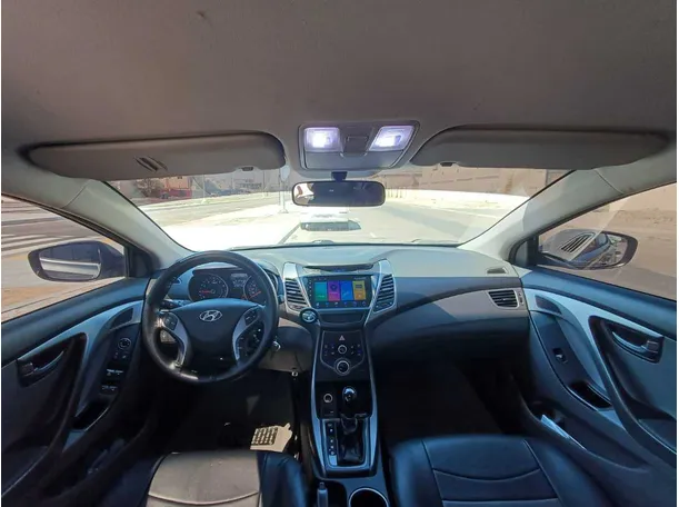 Car image 17
