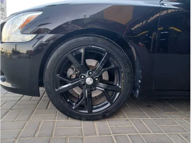 Car image 9