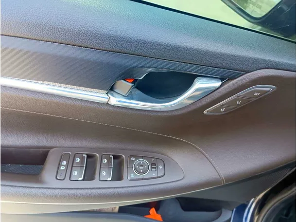 Car image 31