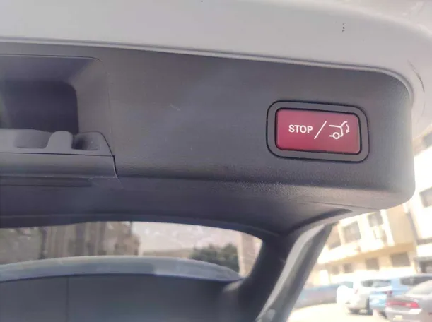 Car image 28