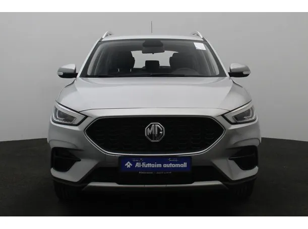 Car image 11
